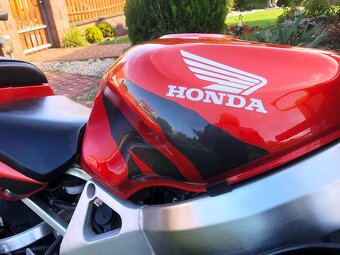 Honda CBR 900RR, SC33, originál lak, plně funkční - 14