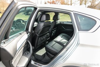 BMW X6 M50 D Nehavarované, plný servis - 14