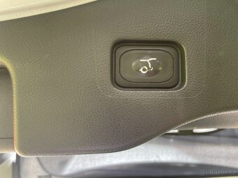 Ford Mondeo, 2,0 TDCi 132kW AT, Titanium CZ - 14