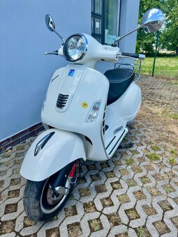 Vespa 300 GTS - 14