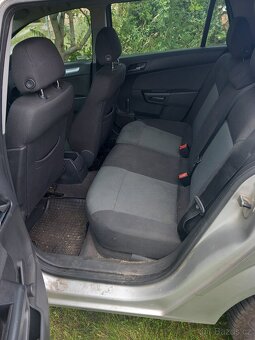 Opel Astra 2006 Combi 1,6 benzín - 14