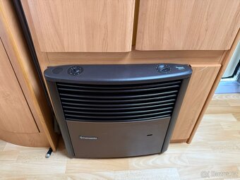 Hobby Excellent 460, 4 osoby, bojler, sprcha, stan - 14