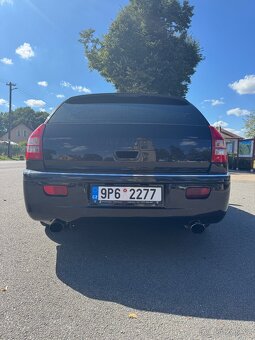 Vínový Chrysler 300c Touring. 3.5V6 183kw RWD - 14