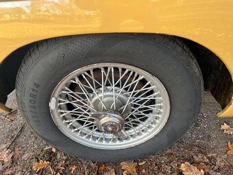 MG B Cabriolet z roku 1972 - 14
