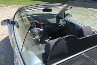 VOLKSWAGEN NEW BEEATLE CABRIOLET, 1.6i 75 kW, PĚKNÝ STAV - 14