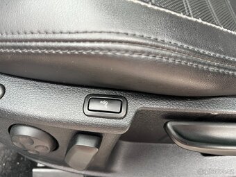 Volkswagen CC, 3,6 FSI Plná výbava - masáže - 14