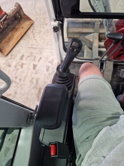 Takeuchi TB250-2 ( autorizovaný dealer VLW ) - 14