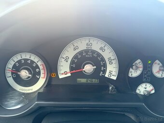 Toyota FJ Cruiser 4.0 V6 – spolehlivé SUV s pohonem 4x4 - 14