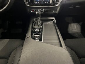 Volvo V90 D3 Advanced Edition SE rok 2018 - 14