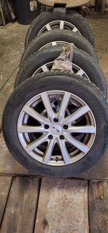VW Touran 2.0TDI 150PS DSG Highline r.v. 2016 - 14
