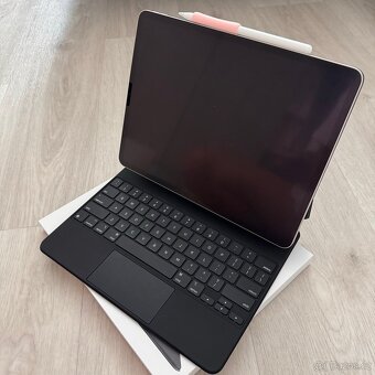 iPad Pro 12.9 6 gen + Magic Keyboard + Apple Pencil 2 - 14