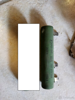 Kompenzační kondenzátory, výkonový rezistor - 14