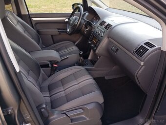 VW Touran 2.0 Tdi 103kw Match, 1.maj. panorama, nez. topení - 14