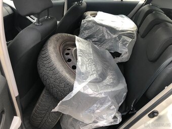Toyota Yaris 1.3i 74kW - 14