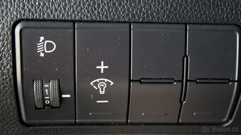Hyundai i30 CW, 1.6 CRDi, 94kW, SR kúpa - 14