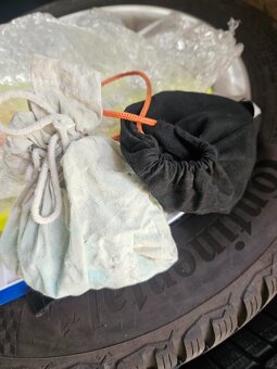 Zimní sada 7,5x17 ET 45, 5x108 mm, Pirelli 215/65/17, 7-8 mm - 14