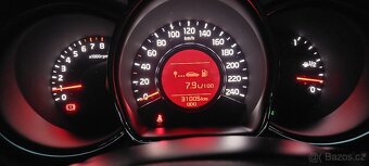 Kia Ceed 1.4 benzín 31.000 km - 14