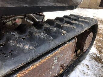 Minibagr Kubota U10 s nulovým přesahem zádě - 14