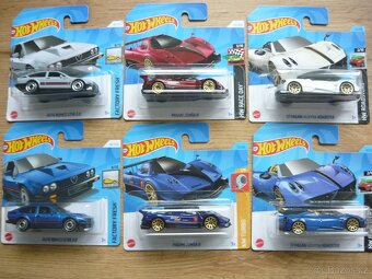 AUTÍČKA HOT WHEELS - 14