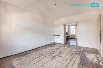 Prodej, rodinný dům s možností tří bytových jednotek, Jablon - 14