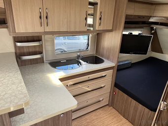 Karavan Hobby De Luxe 560+ KLima+Pojezd+TV - 14