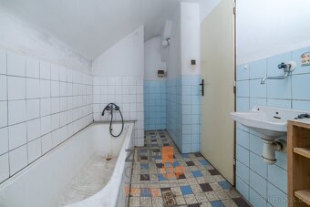 Prodej rodinného domu  s užitnou plochou 194 m2 a pozemkem,  - 14