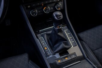 Škoda Superb Combi 2.0 TDI 4x4 Style MT6 - AJ NS SPLÁTKY - 14