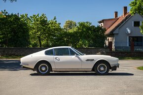 1970 Aston Martin DBS - 14