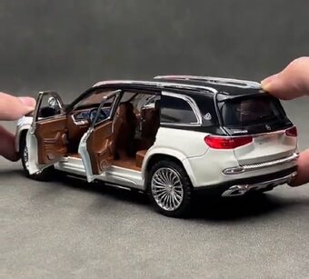 Modely 1:24 rozprodám sbírku nádherných Mercedesů v kovu - 14