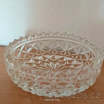 Skleněné dózičky s víkem - 14