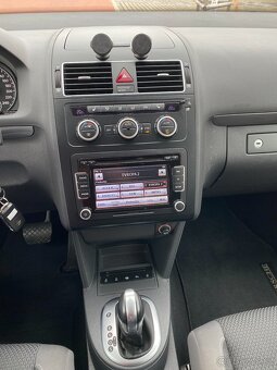 VW Touran 1.6 TDI, DSG, r.v. 2015, nová STK, tažné, Webasto - 14