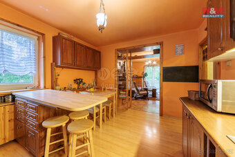 Prodej bytu 5+1, 97 m², Horní Slavkov, ul. Poštovní - 14