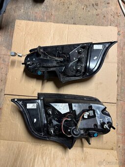 Ford mustang světla, basák Kicker, display - 14