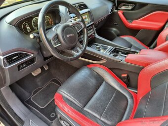 Jaguar F-Pace 3.0 D V6 300 CV AWD (FG462XS) - 14