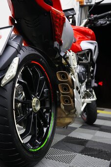 MV Agusta Stradale 800 (2015) - 14