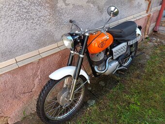 stavba trialu terénní závodní motocykl čz 125 nebo 175 ccm - 14