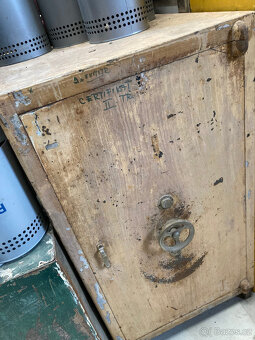 Trezor SAFESIA železobetonový, 2. bezp. třída 15.000 kč - 14