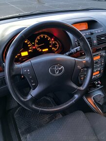 Toyota Avensis combi 2.0 - 14