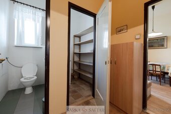 Prodej prostorného bytu 3+1 89m2 plus sklep v centru Hradce  - 14