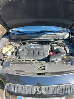 Mitsubishi Outlander - 14