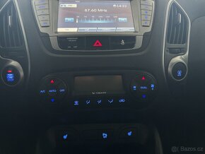 Hyundai ix35 2,0 CRDI 135kW,4X4,SERVISKA,ČR - 14