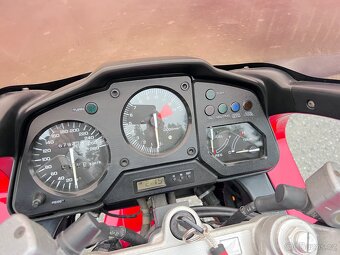 Honda vfr 750 ( rc36 ) - 14