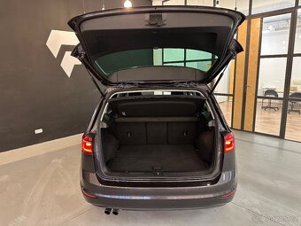 VW GOLF SPORTSVAN 2.0TDI 110KW 2015 LED BIXENON NAVI TAŽNÉ - 14