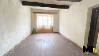 Prodej rodinného domu o velikosti 270 m2 na pozemku 833 m2 v - 14
