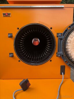 Prodám  kotel na olej  17 - 20  Kw - 14