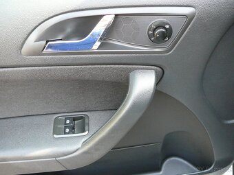 ŠKODA YETI 2.0 TDI 103KW 4x4 CLIMATRONIC OPCPARK VYH.SEDADLA - 14