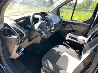 Ford Tourneo Custom 8 míst - 14