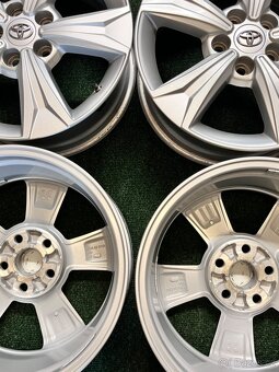 5x114,3 R17 Originál Alu Toyota C-HR - TOP stav - 14