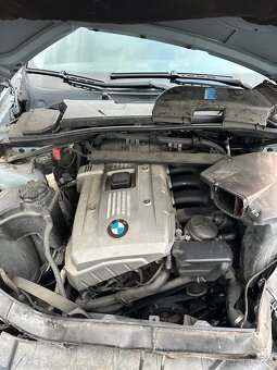 BMW E90 325i Veškeré díly - 14