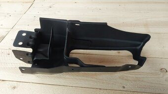 Nissan Patrol Y61 - Nárazník zadní Wagoon - 14